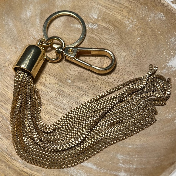 Gold Chain Dangle Keychain - Picture 3 of 8